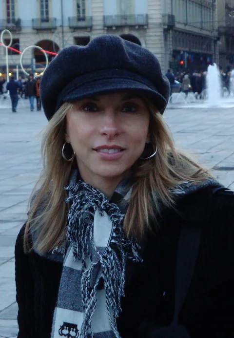 Melissa Jo Peltier.