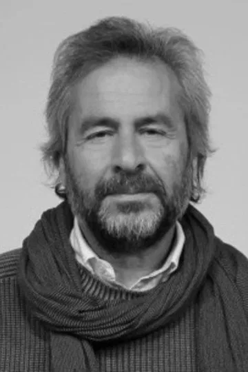 Javier Salmones, portrait via TMDB.
