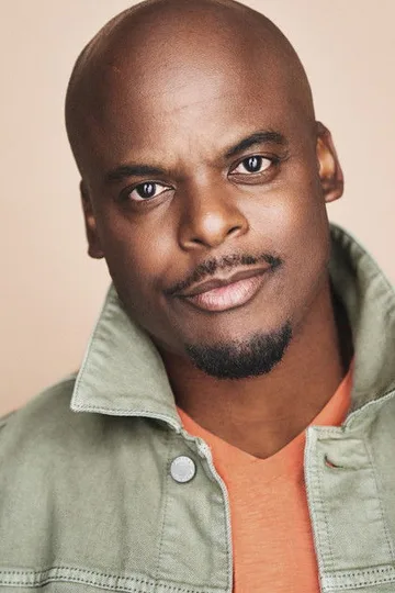Dexter Bell, portrait via TMDB.